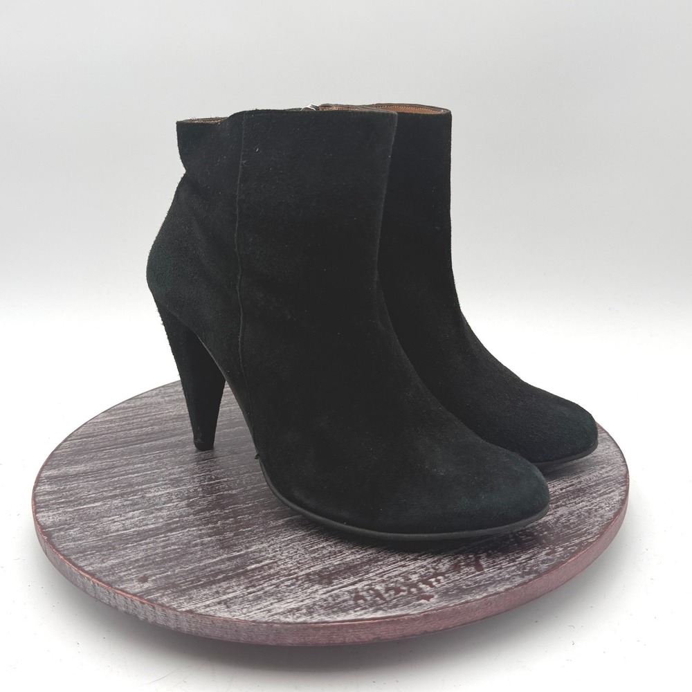 D CO Copenhagen Boots Womens Size 39 8 Suede Ankle Heeled Booties Side Zip Shoes